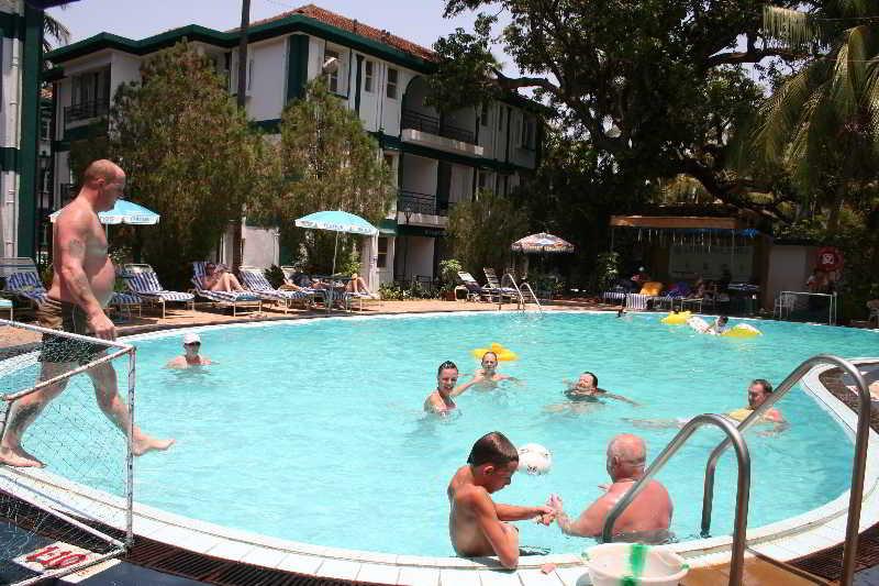 Dona Alcina Resorts Candolim Esterno foto